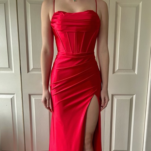 Sheath/Column Sweetheart Sweep Train Silk like Satin Prom Dress - Picture 1 of 5